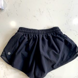 Lululemon Hot short